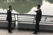 暖心！女子凌晨落水，中城衛(wèi)保安無懼危險冰水“救人”